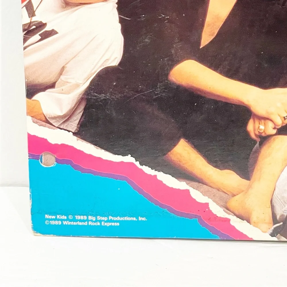 Vintage 1989 New Kids On The Block NKOTB Souvenir‎ 3 Ring Folder Posters Cutout